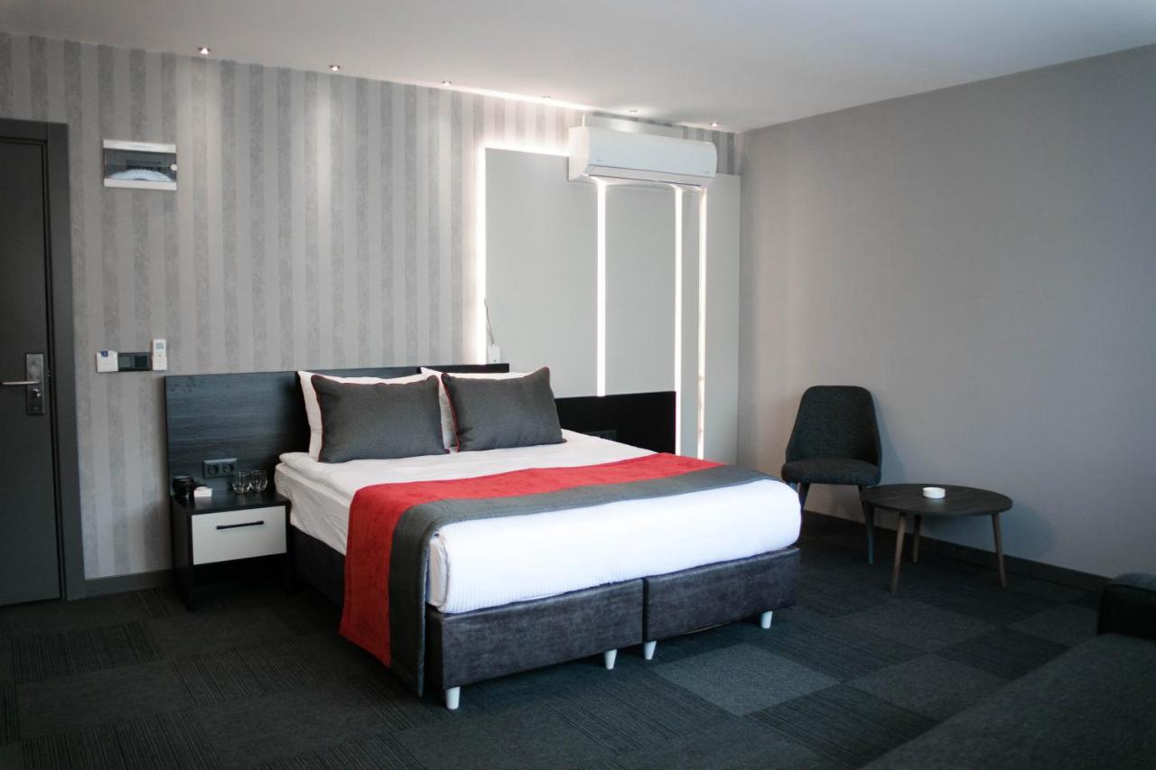 Methishotel Karsiyaka  Екстер'єр фото