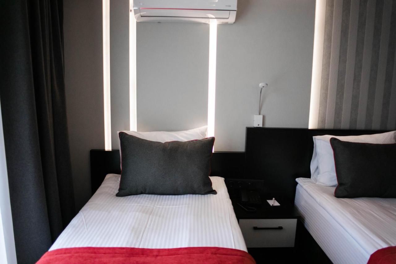 Methishotel Karsiyaka  Екстер'єр фото