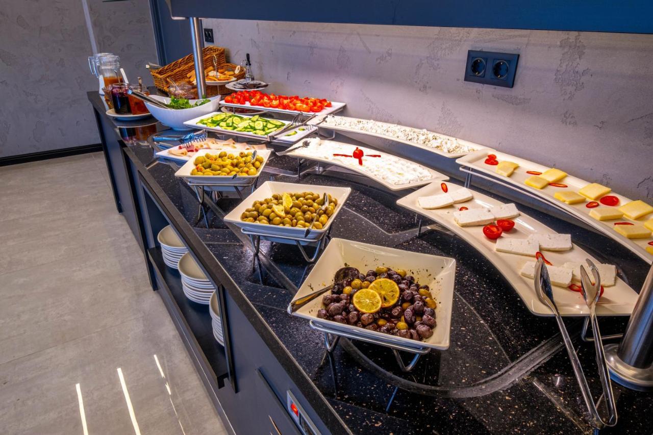 Methishotel Karsiyaka  Екстер'єр фото