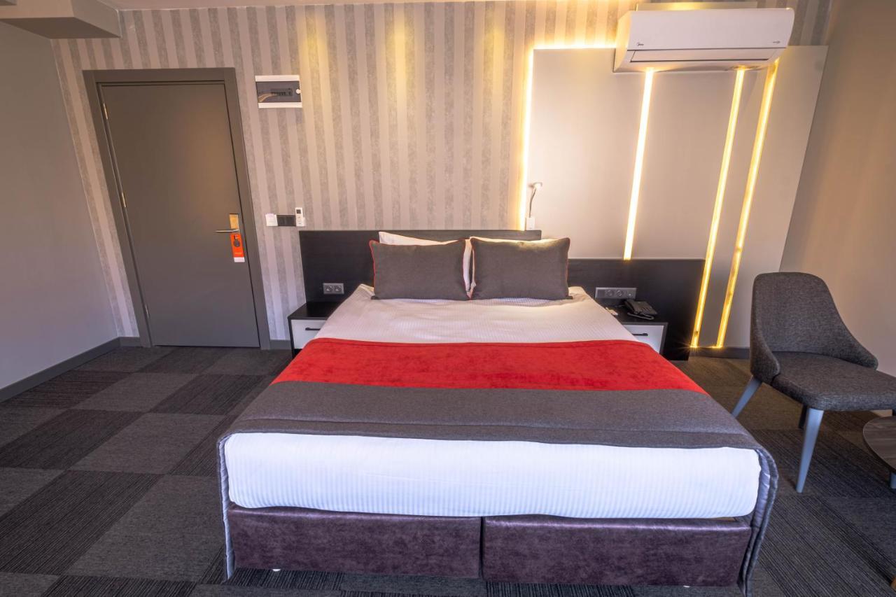 Methishotel Karsiyaka  Екстер'єр фото