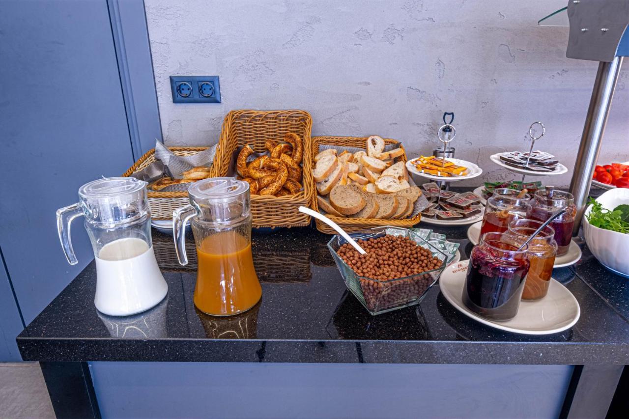 Methishotel Karsiyaka  Екстер'єр фото